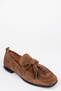 68476